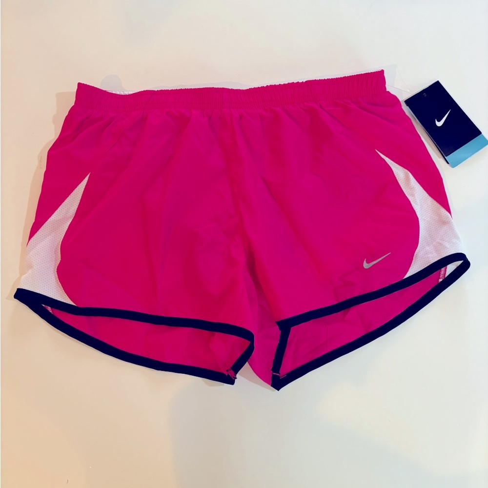 NIKE Sz Small NWT Women's Pink Running Shorts